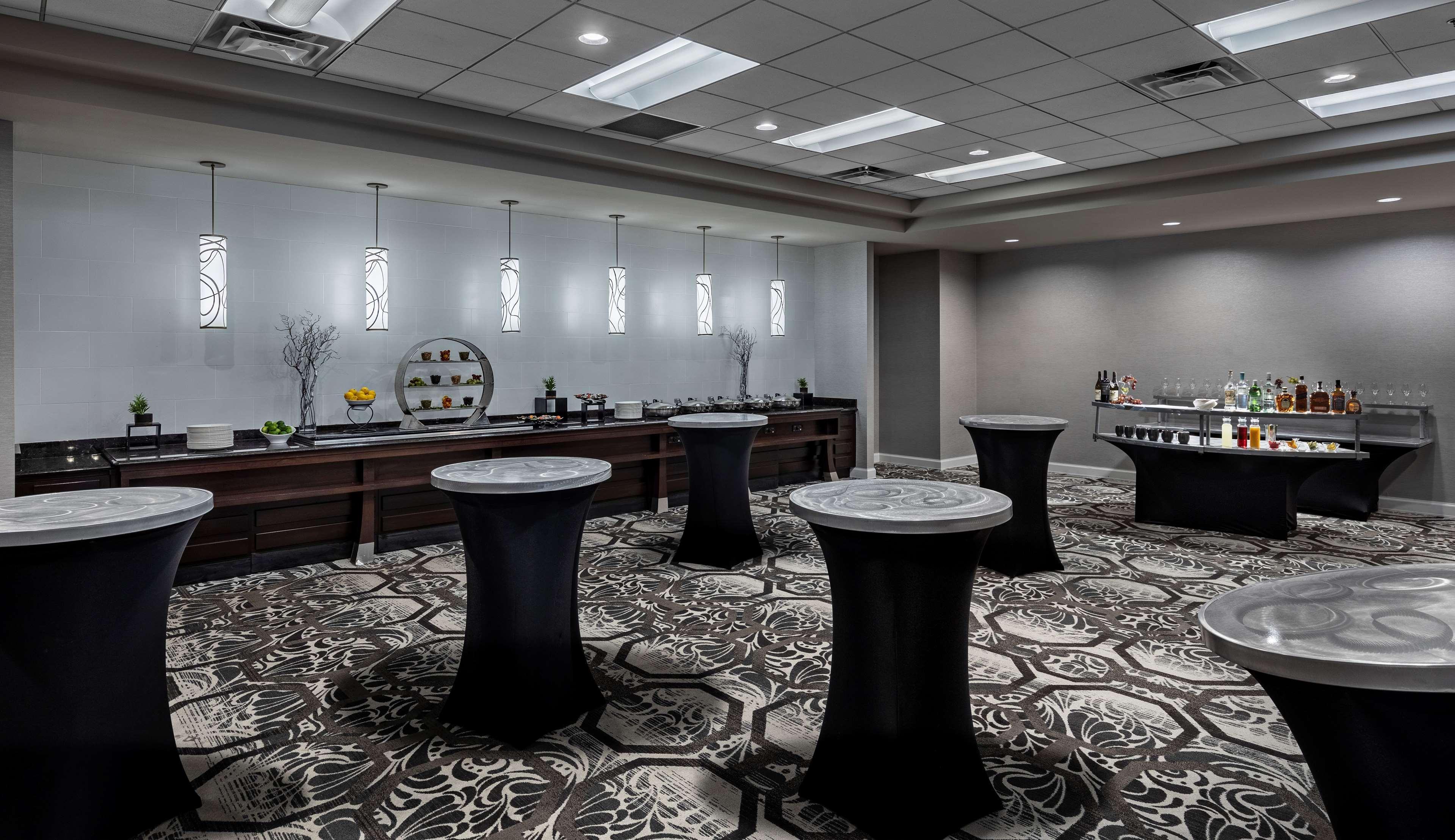 Doubletree By Hilton Downtown - Shelby Hotel 4*