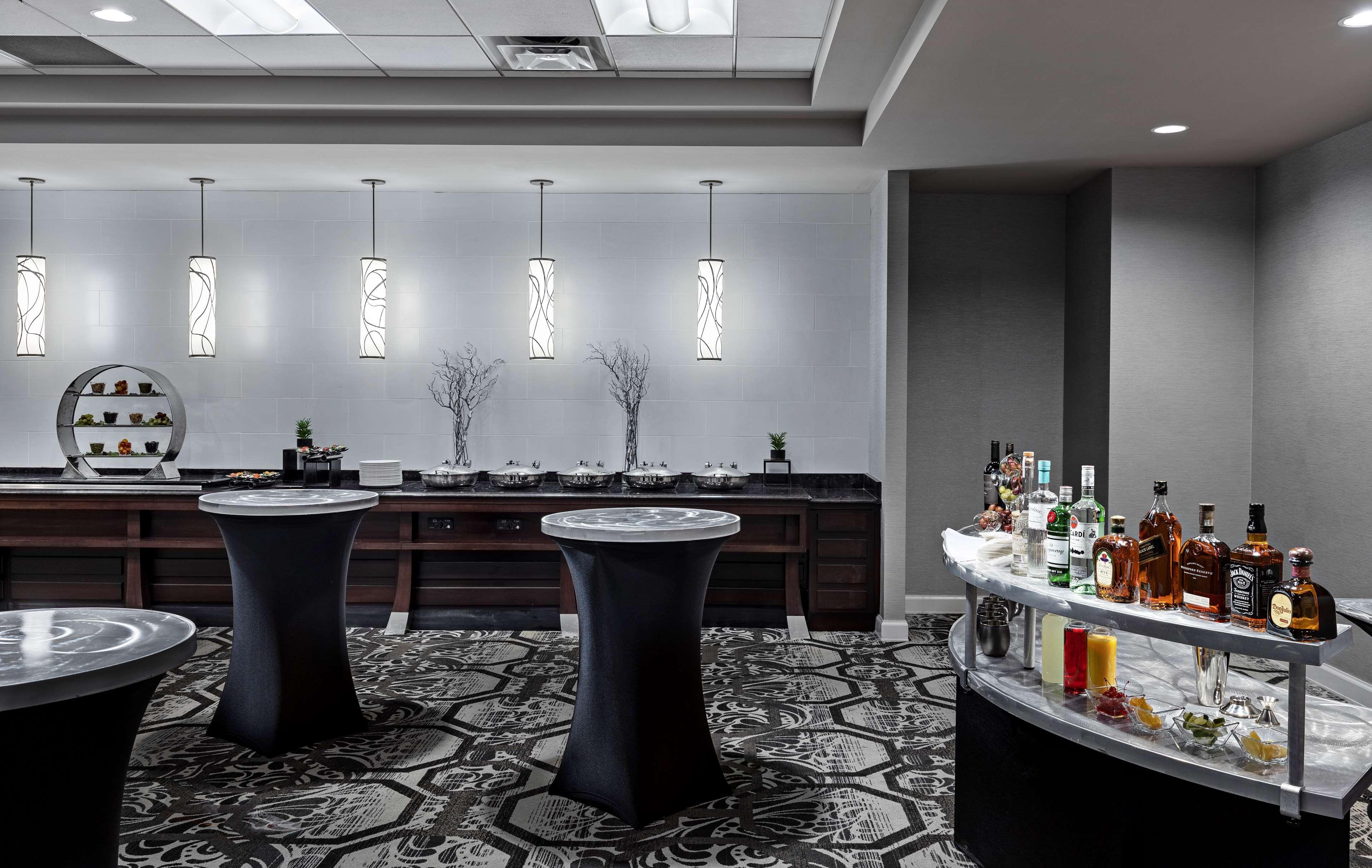 Doubletree By Hilton Downtown - Shelby Hotel Detroit