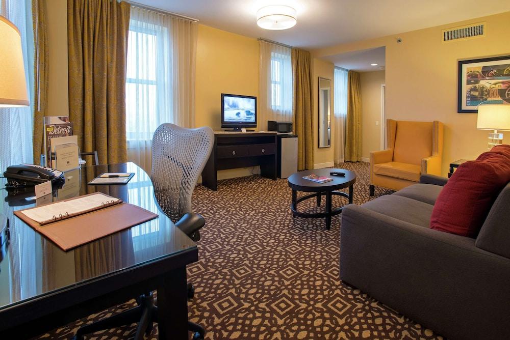 Doubletree By Hilton Downtown - Shelby Hotel