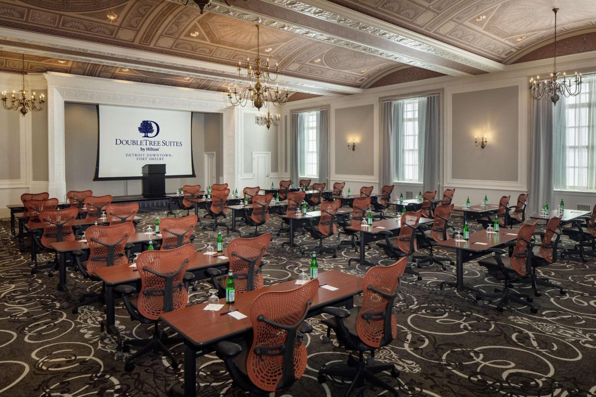 Doubletree By Hilton Downtown - Shelby Hotel