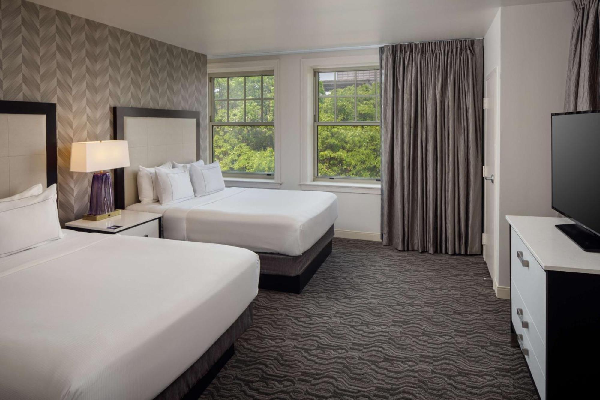 Doubletree By Hilton Downtown - Shelby Hotel 4*