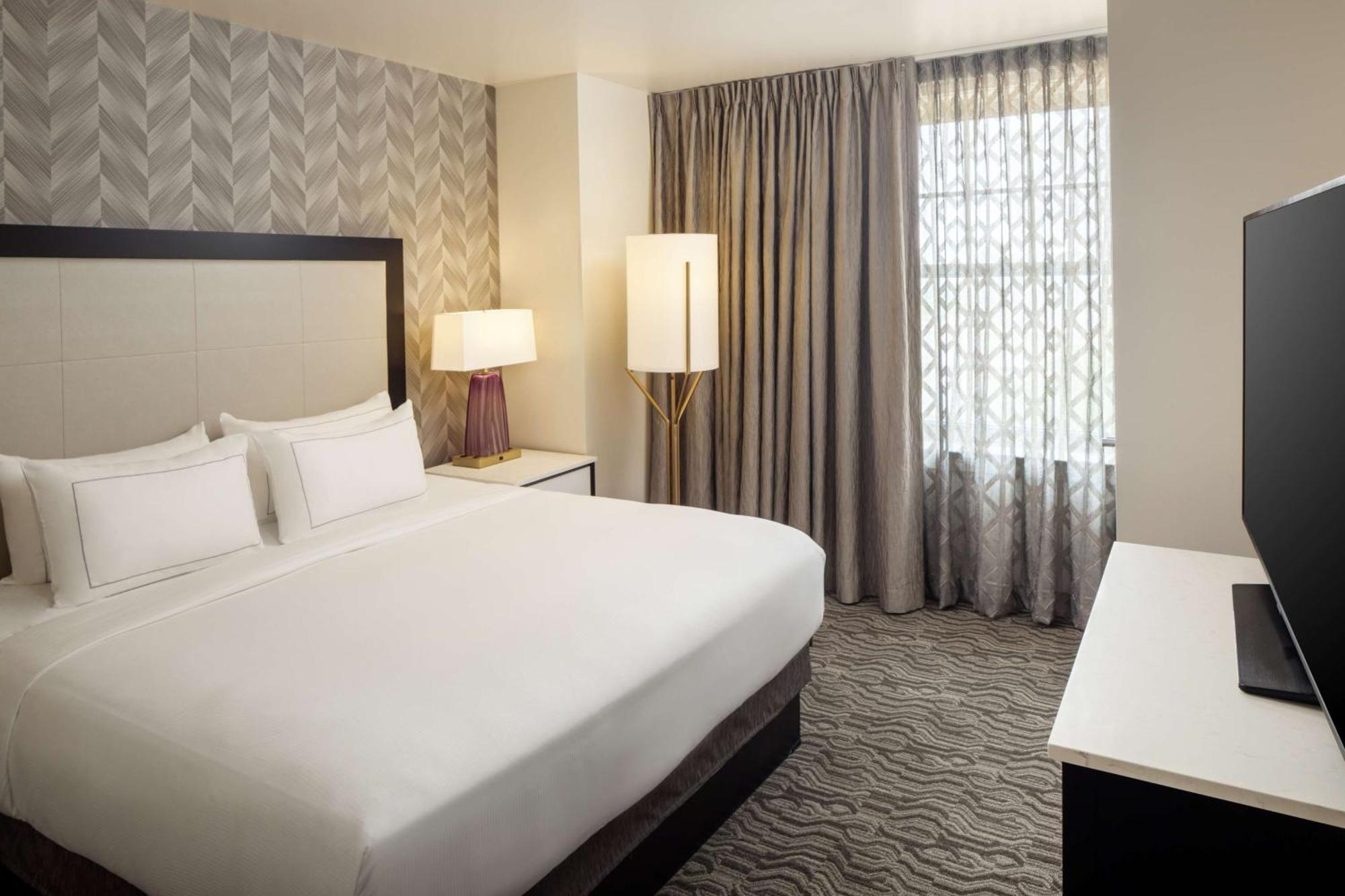 Doubletree By Hilton Downtown - Shelby Detroit