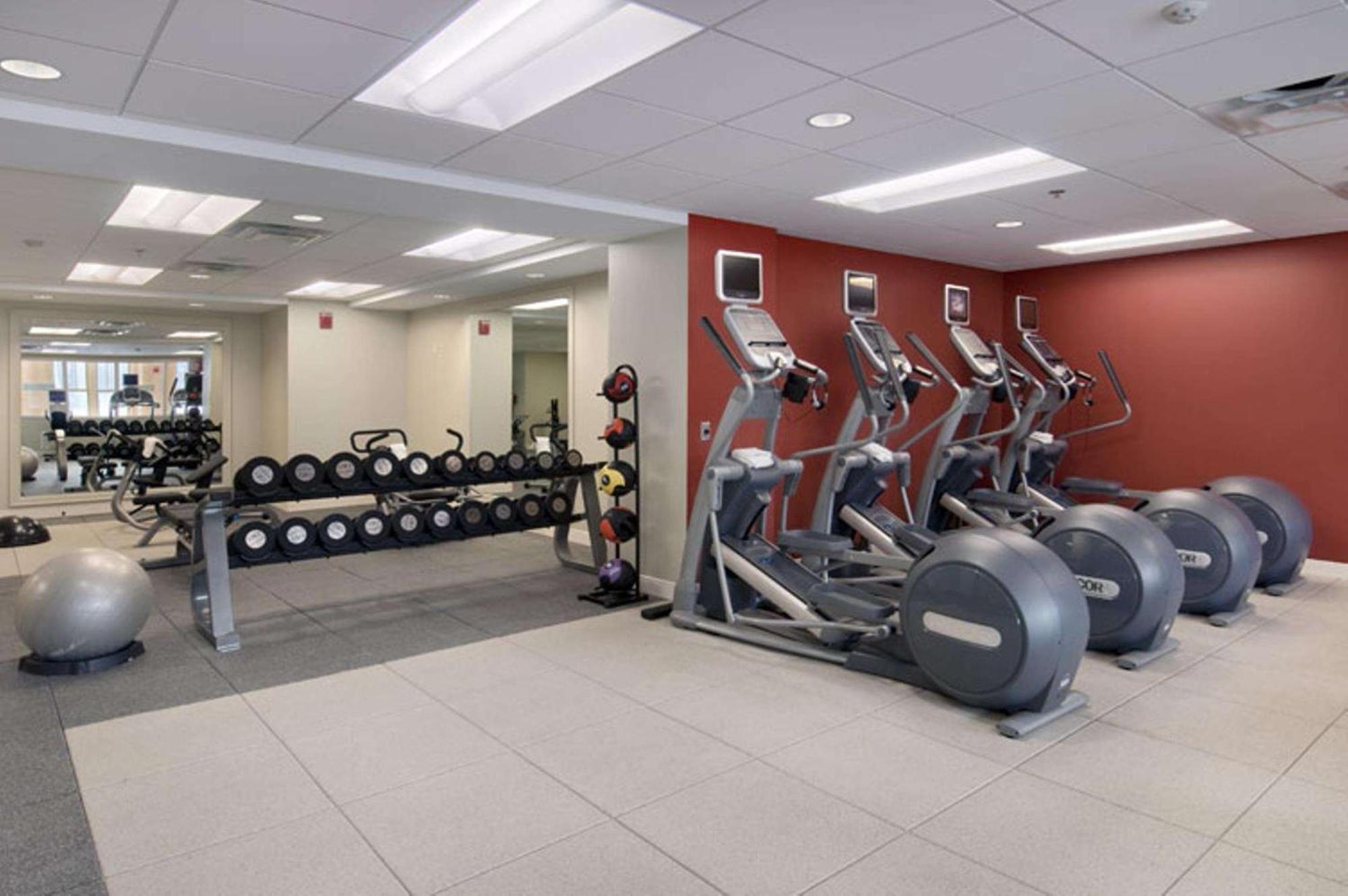 Hotel Doubletree By Hilton Downtown - Shelby 4*