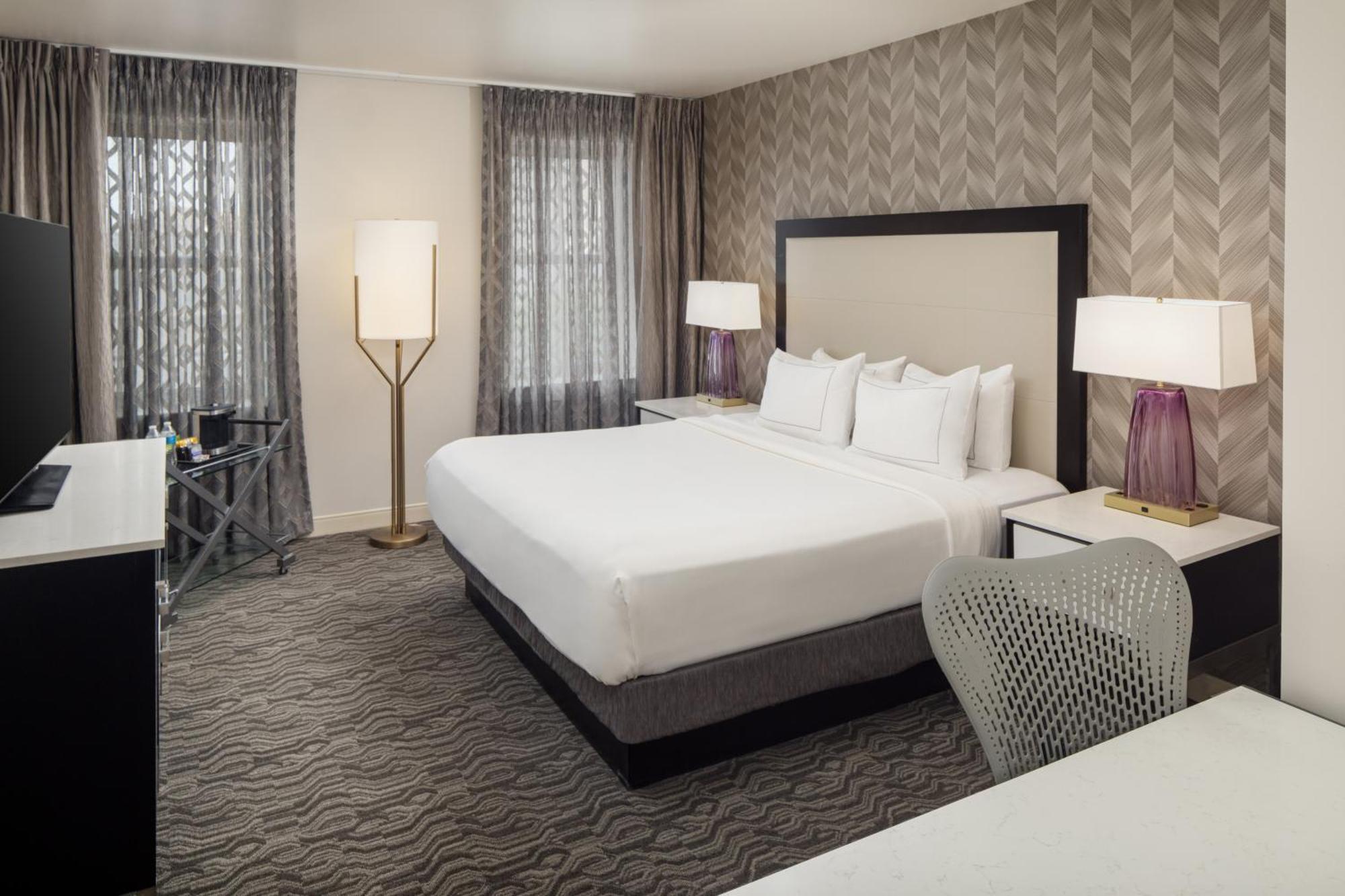 Doubletree By Hilton Downtown - Shelby Detroit