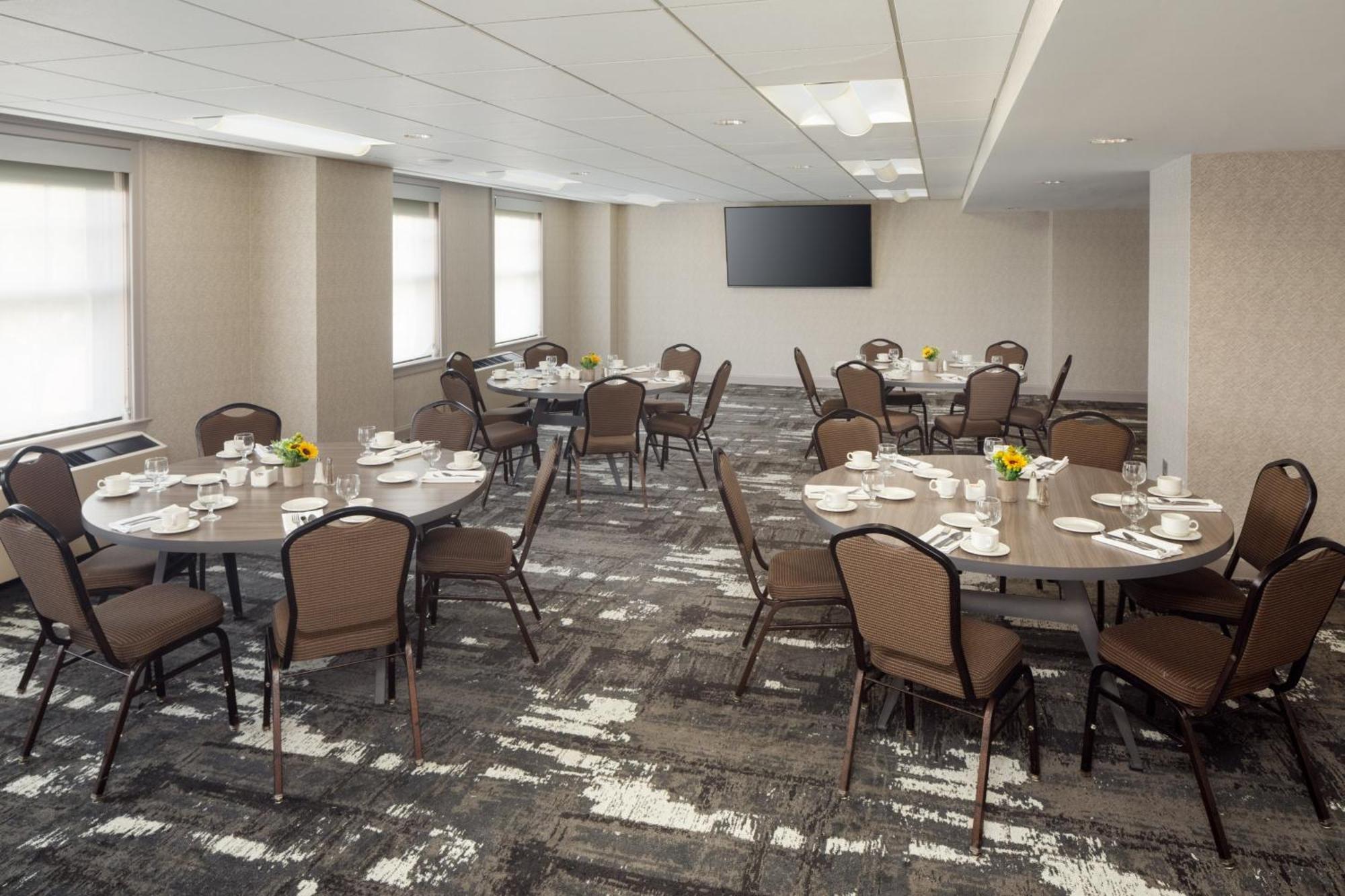 Doubletree By Hilton Downtown - Shelby 4* Detroit
